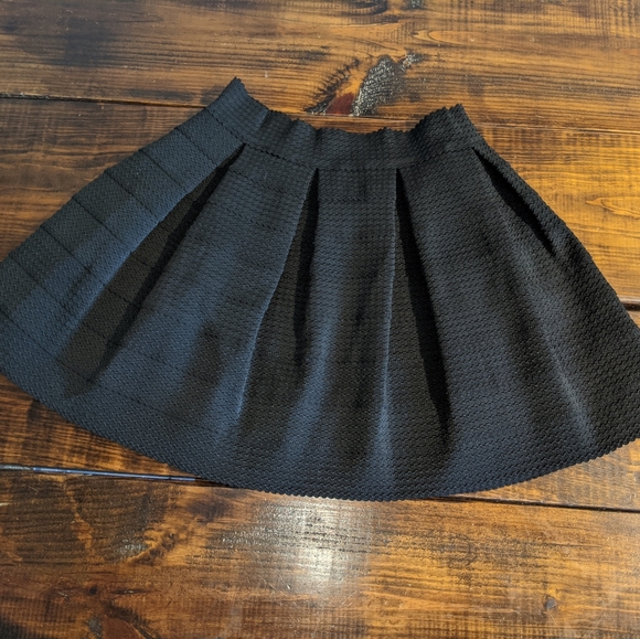 Express Dresses & Skirts - Express Pull On Black Mini Skater Skirt Sz M
